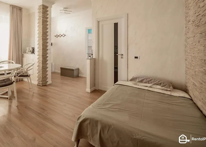 Apartman Ariston A 200m-luxury Con A/c & Wi-fi *