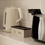 Ariston A 200m-luxury Con A/c & Wi-fi *
