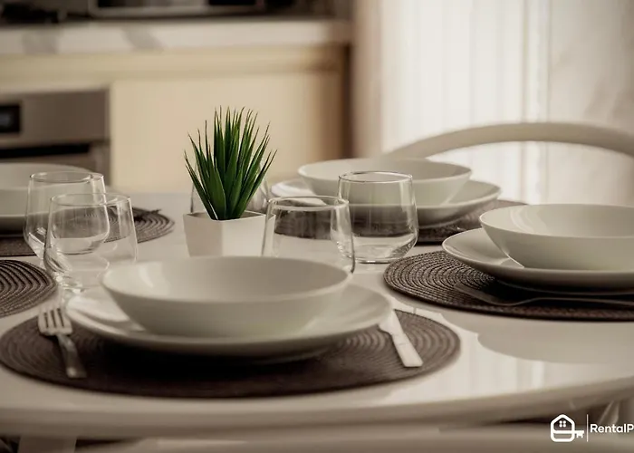 Ariston A 200m-luxury Con A/c & Wi-fi