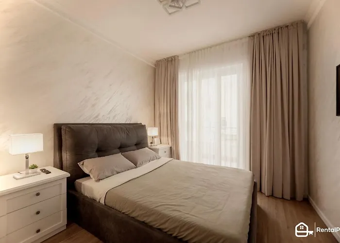 Ariston A 200m-luxury Con A/c & Wi-fi Daire *